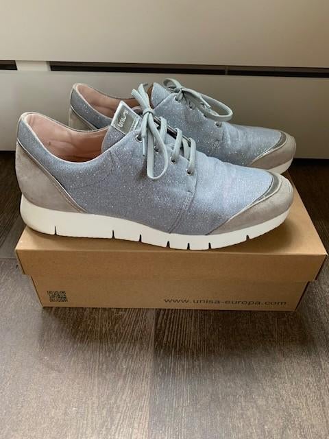 Unisa sneakers zilver glitters maat 42, Kleding | Dames, Schoenen, Overige kleuren, Ophalen of Verzenden, Unisa, Sneakers of Gympen