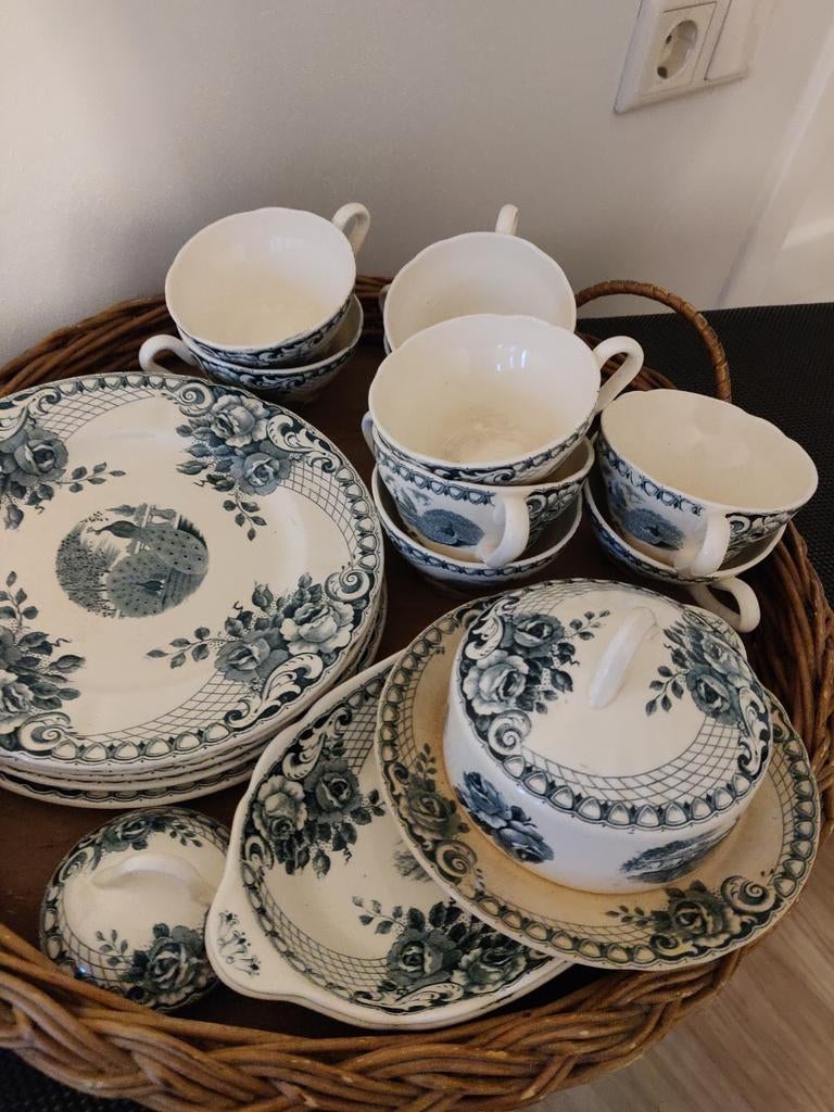 PEACOCK, 20 delig servies, Pauw, blauw-wit, Maastricht,, Antiek en Kunst, Ophalen of Verzenden