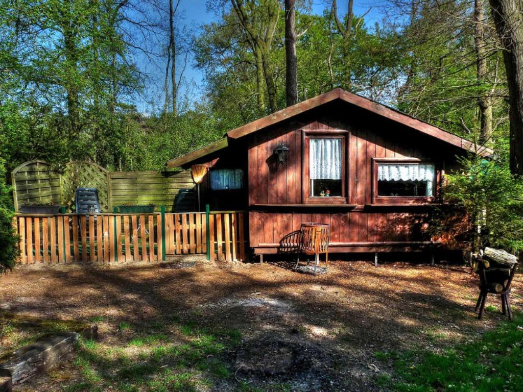 Boshuisje te huur., Ophalen