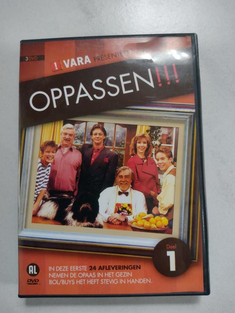 Oppassen seizoen 1 compleet 3 dvd box, Cd's en Dvd's, Dvd's | Tv en Series, Ophalen of Verzenden, Zo goed als nieuw