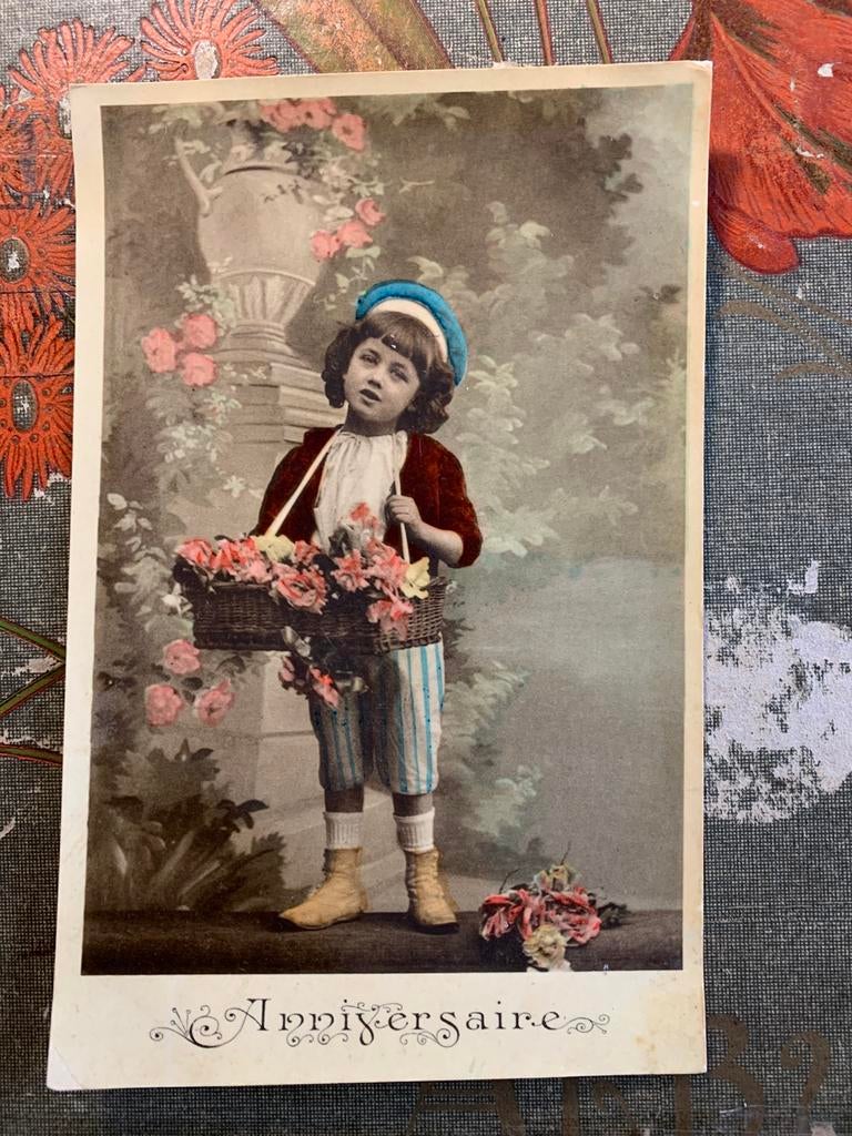 7-8-1908 Kindje met mandje bloemen (BB), Ophalen of Verzenden, Voor 1920, Gelopen, Kinderen