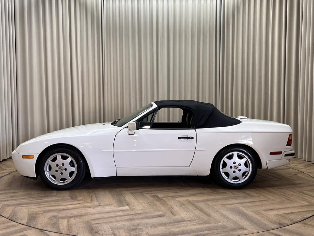 Porsche 944 3.0 S2 Cabrio *Matching* EU Kenteken / Fully Doc, Achterwielaandrijving, Zwart, Cabriolet, Leder