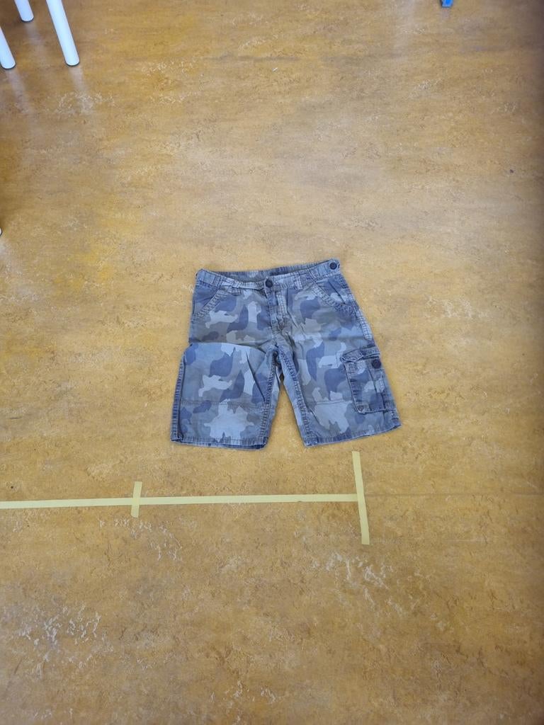 Camo korte broek, Ophalen