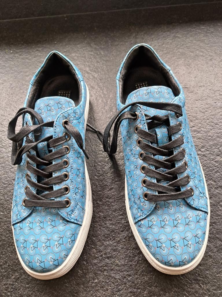 Lichtblauwe sneakers met racefietsmotief van Lureaux - 41, Lureaux, Verzenden, Blauw, Sneakers of Gympen