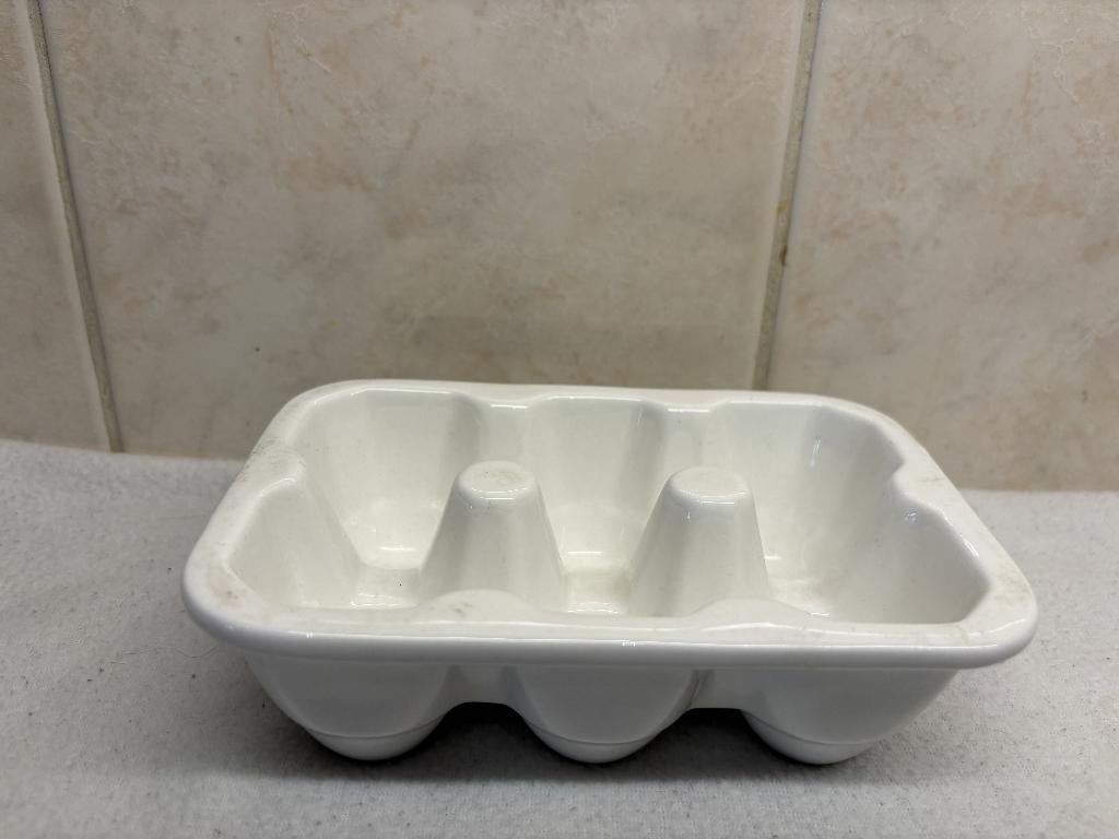 Ei Doos Keramiek (2), Ophalen of Verzenden