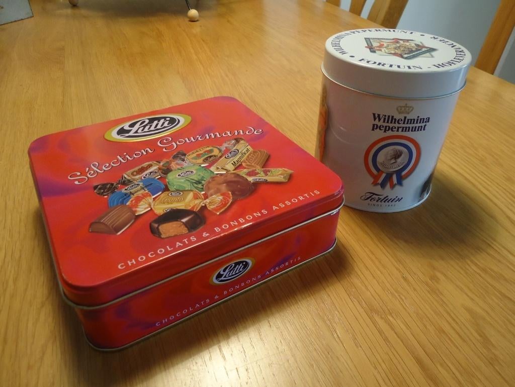 Te koop 2 blikken van Wilhelmina Pepermunt en Lutti Snoep., Ophalen of Verzenden, Zo goed als nieuw, Overige, Overige merken