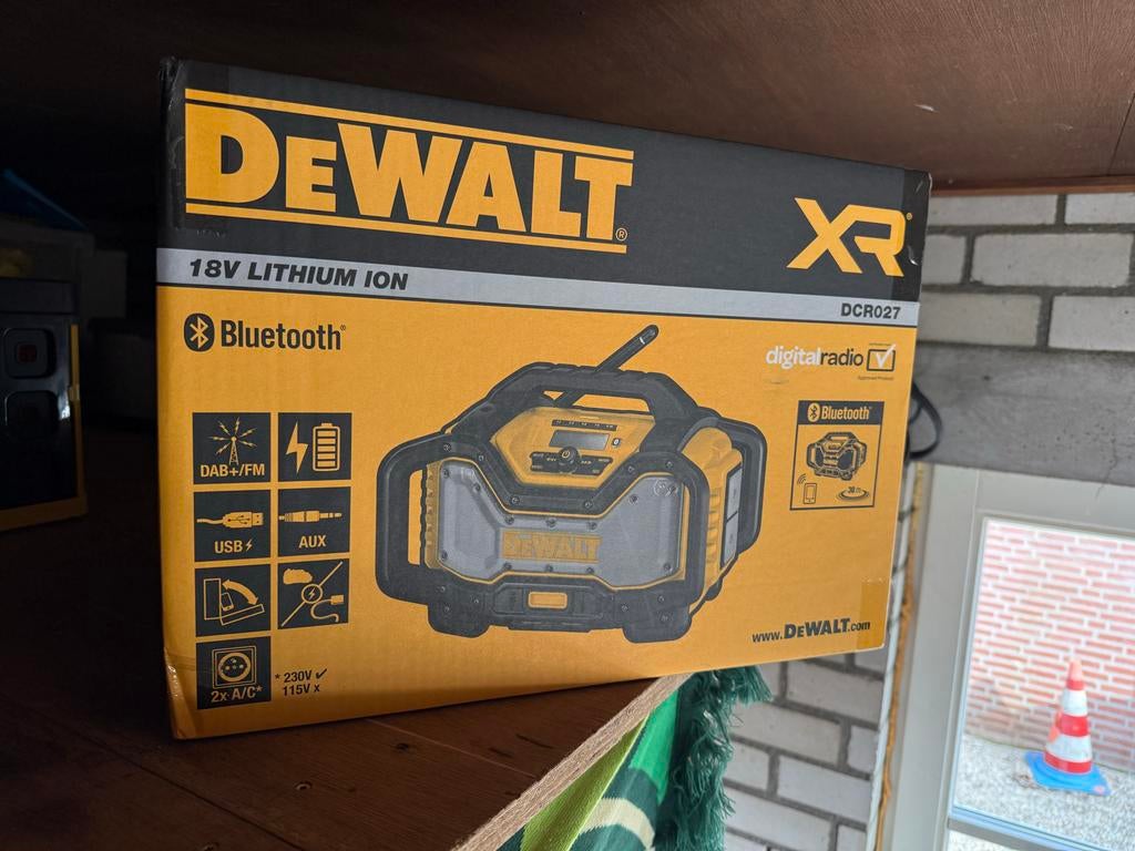 Dewalt DCR027 Bouwradio - Nieuw in doos met Bluetooth, Ophalen of Verzenden, Nieuw, Bouwradio