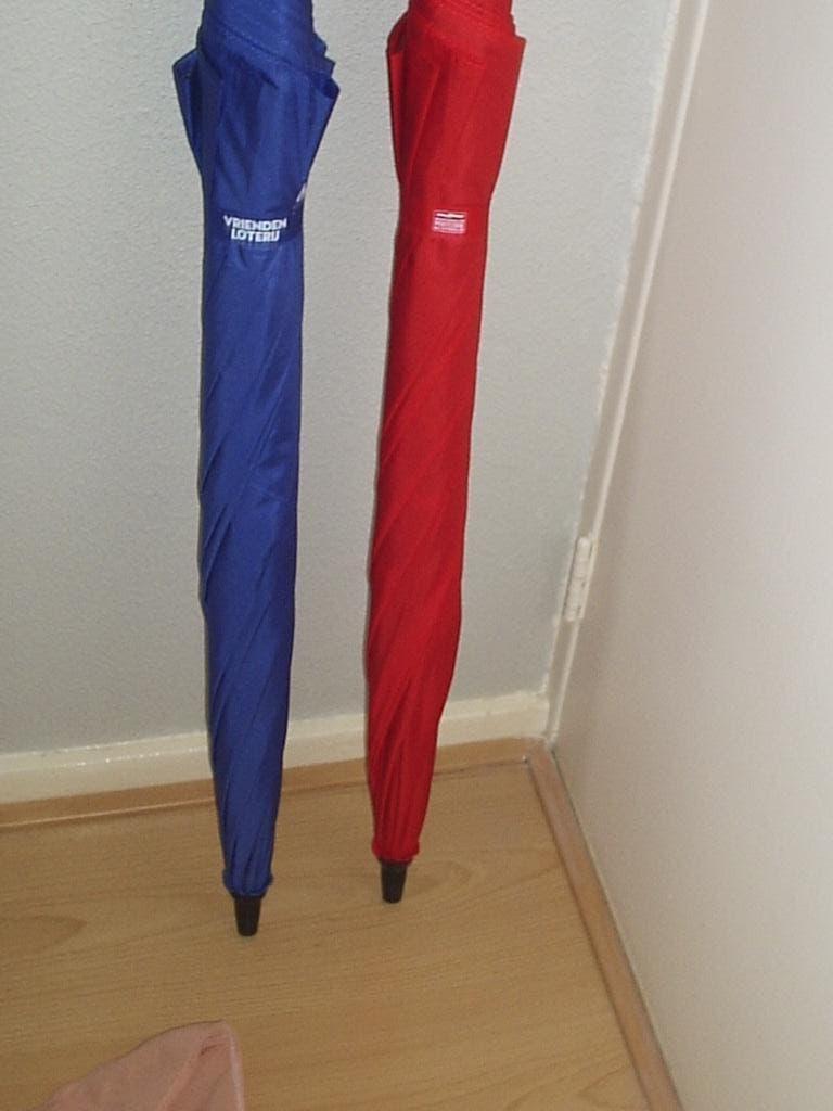 2 paraplus, Ophalen, Nieuw