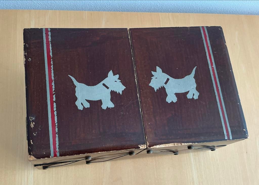 Antieke naaidoos met uitschuifbare vakken en Schotse terriër, Antiek en Kunst, Ophalen of Verzenden