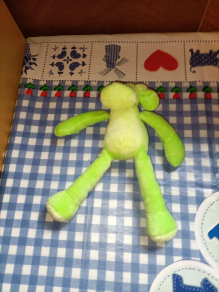 Hema koe knuffel licht groen met magneten in handen 22 cm, Ophalen of Verzenden, Zo goed als nieuw