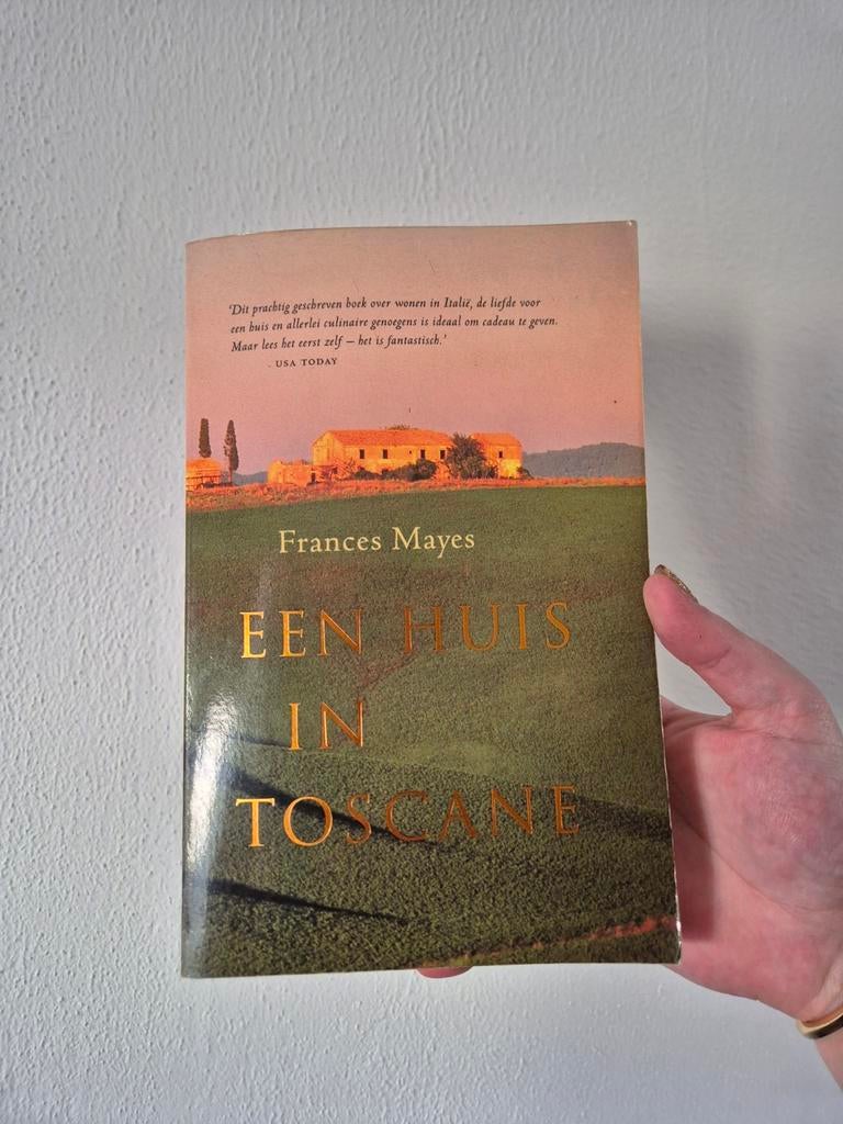 Frances Mayes een huis in toscane boek, Ophalen of Verzenden, Gelezen