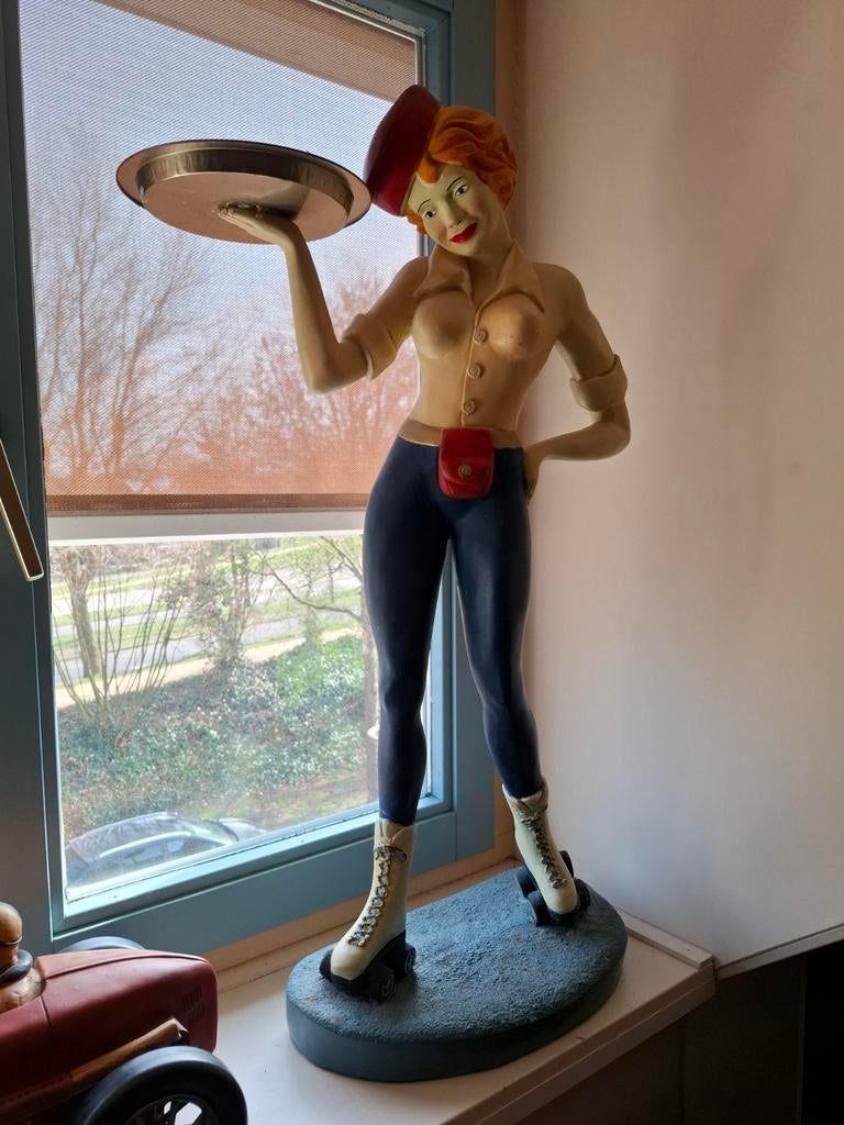 Vintage Roller Skate Serveerster Beeld - Diner Decoratie, Ophalen