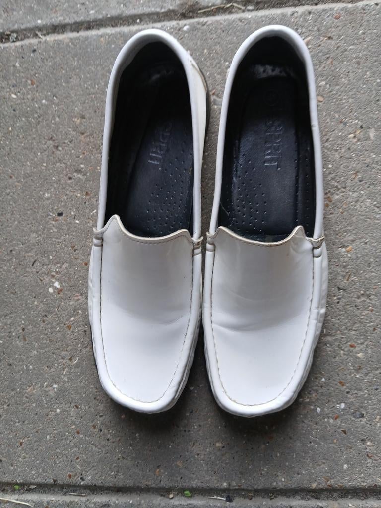 Mooie witte Esprit lak schoenen in maat 41., Ophalen, Wit, Esprit, Sneakers of Gympen