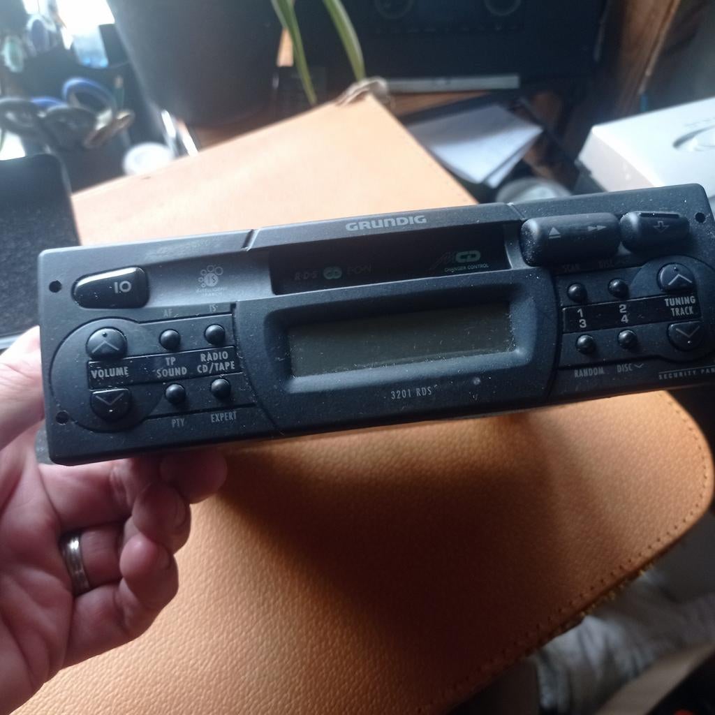 Jaren 80 autoradio cassette Grundig, Ophalen of Verzenden, Gebruikt