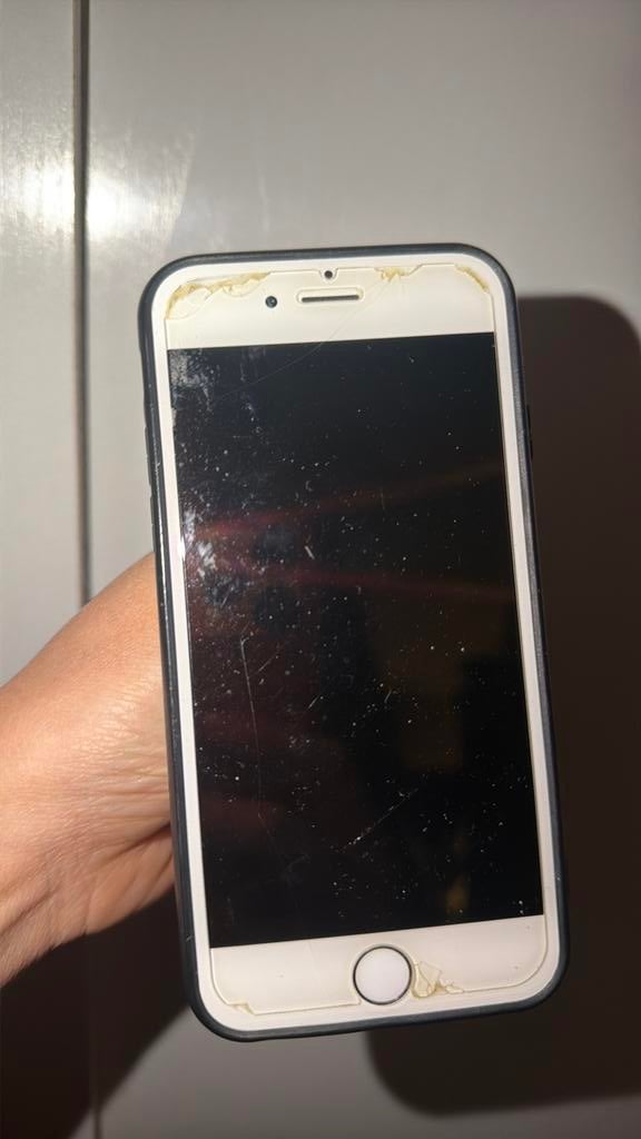 IPhone 6 silver 32gb mooi gebruikt werkt prima €65, Ophalen of Verzenden, IPhone 6