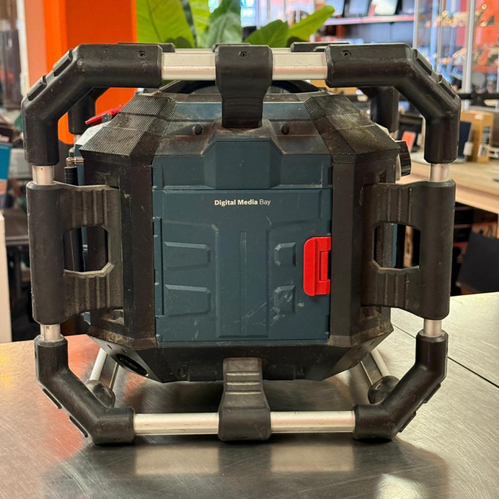 Bosch Professional 18V systeem GPB 18V-5 SC digitale radio, Bosch, Zo goed als nieuw, Support@bosch.com, Robert Bosch GmbH
Robert-Bosch-Platz 1
70839 Gerlingen-Schillerhöhe
Germany