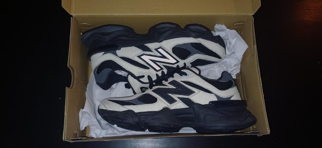 New Balance 9060 'Off White Black' maat 41.5, Kleding | Heren, Schoenen, New Balance, Wit, Nieuw, Ophalen of Verzenden