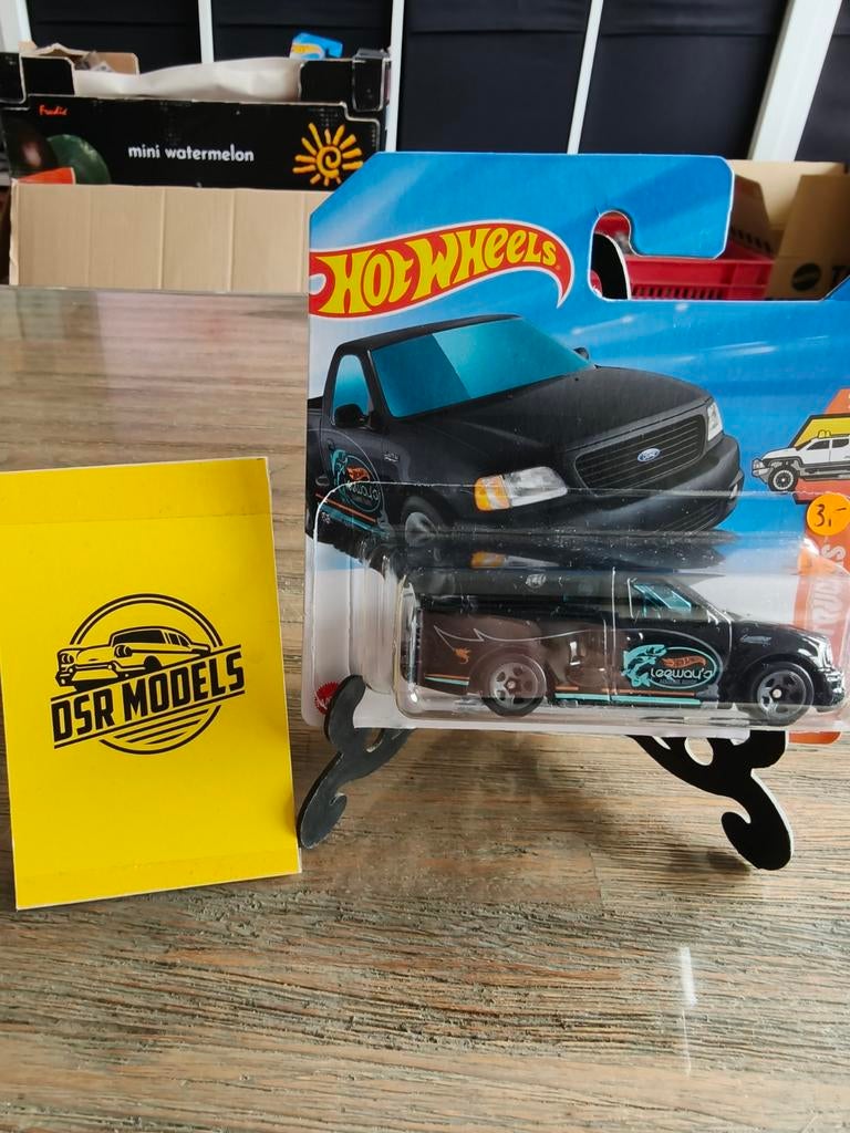 99 Ford F-150 SVT Lightning, S, Auto, R, Nieuw