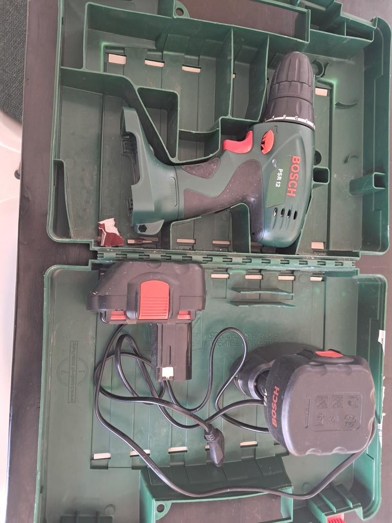 Bosch Accuschroefmachine PSR 12 - Accu defect, Doe-het-zelf en Verbouw, Ophalen of Verzenden, Gebruikt, Minder dan 400 watt, Boor- en Schroefmachine