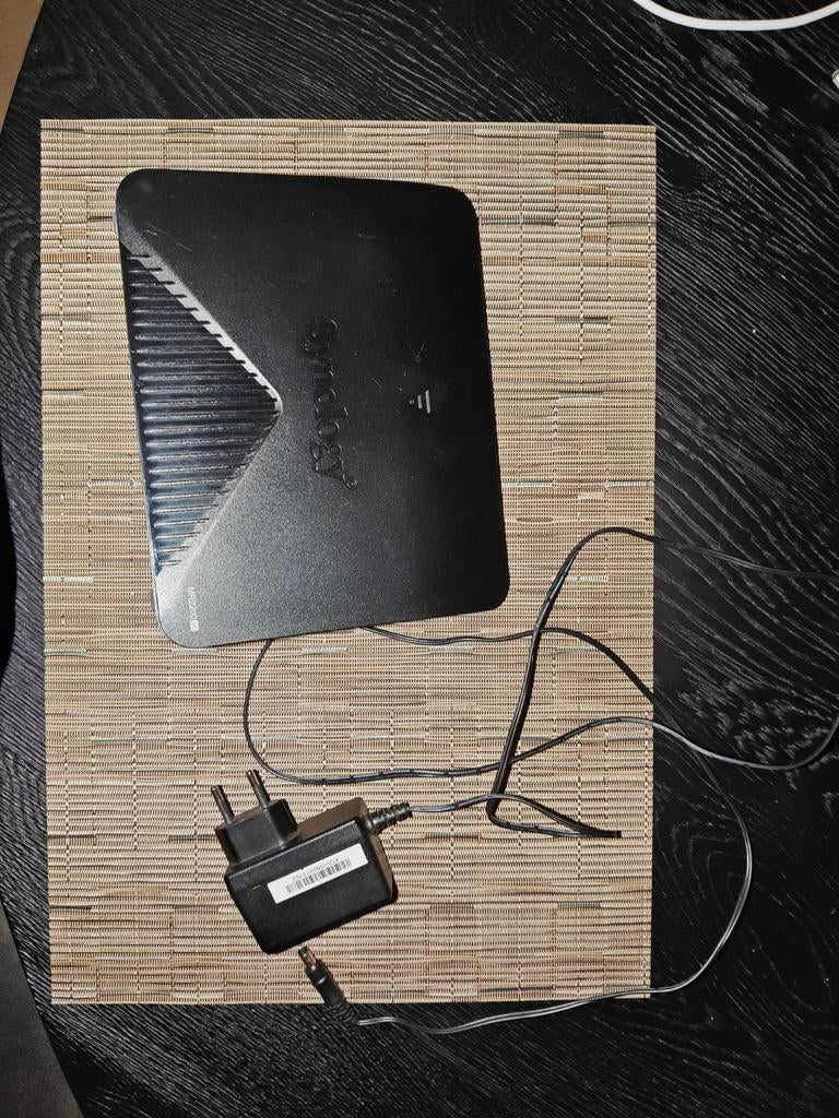 Synology MR2200AC Mesh Router - Zo goed als nieuw, Ophalen, Zo goed als nieuw, Router, Synology