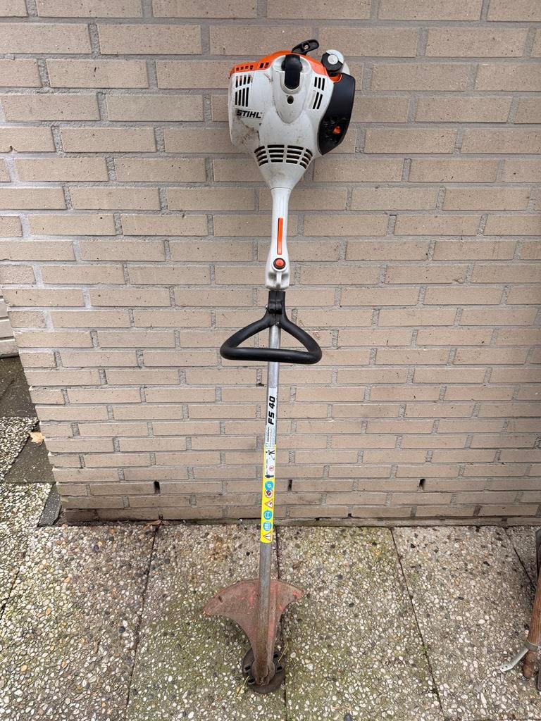 Stihl FS40 benzine bosmaaier / trimmer – goed onderhouden, Tuin en Terras, Ophalen, Zo goed als nieuw, Benzine