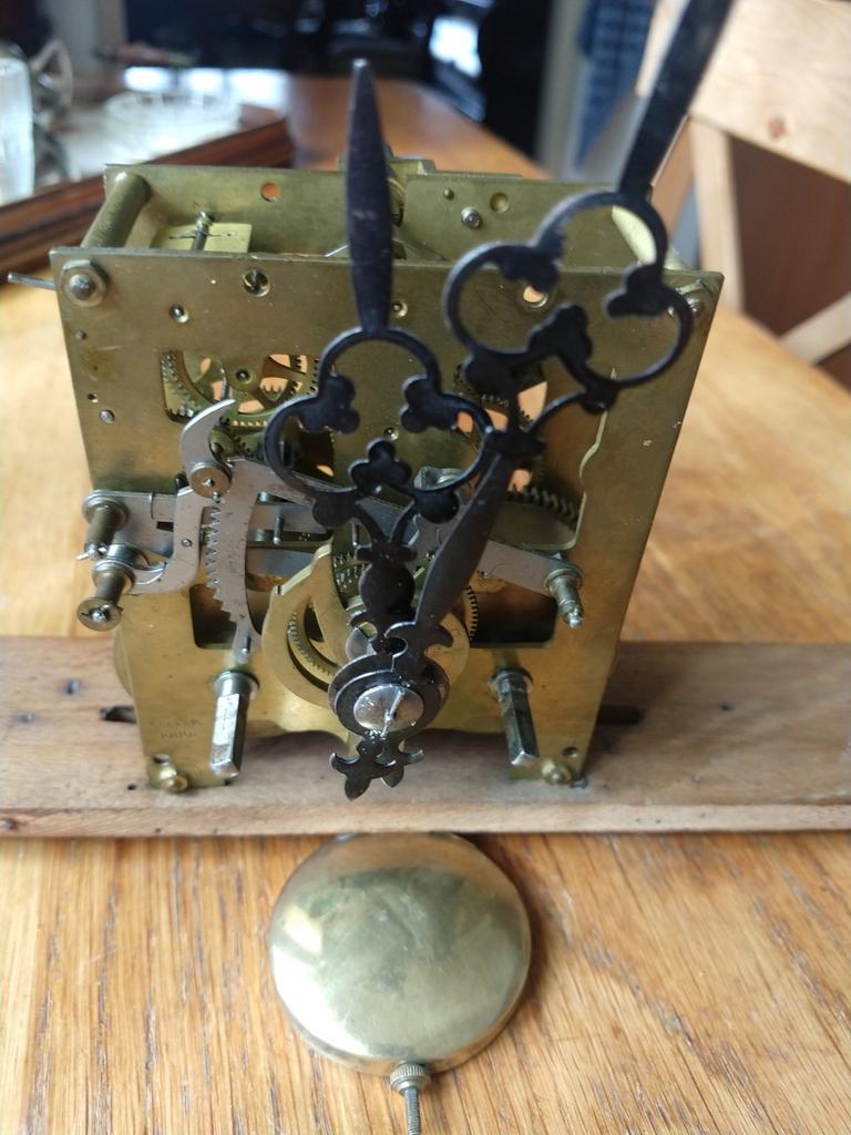 Uurwerk met slinger, Antiek en Kunst, Ophalen of Verzenden