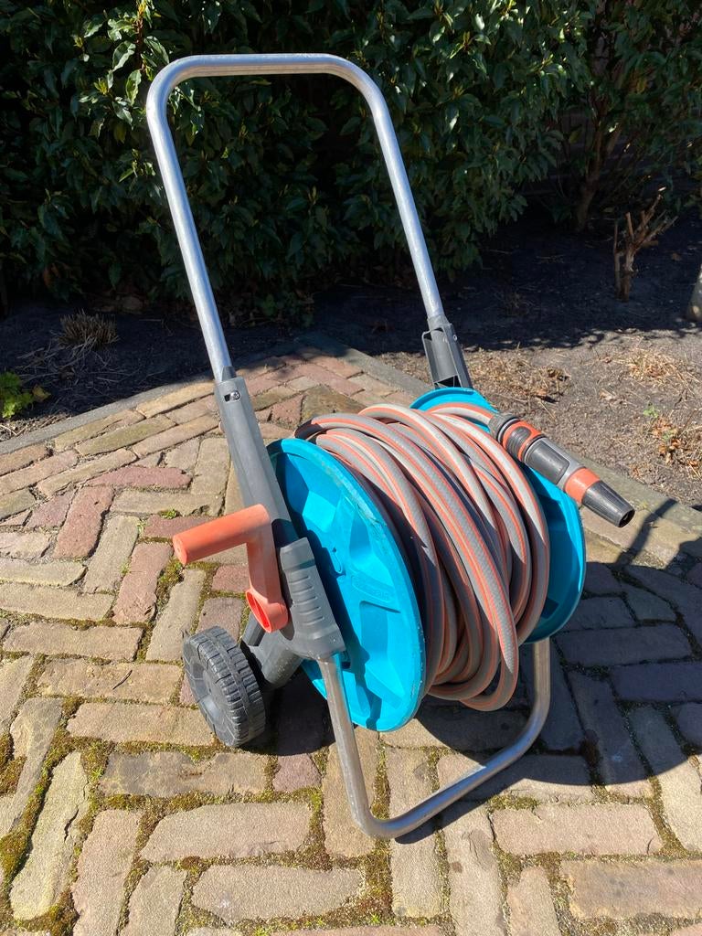 Gardena slangwagen met 30 meter tuinslang, Tuin en Terras, Tuinslangen, Ophalen, Gebruikt, Tuinslanghaspel