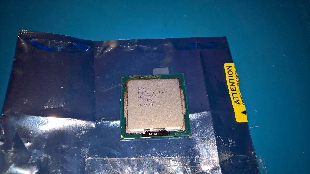 Intel Core i5-3335S SR0TJ 2.70GHz LGA 1155 Quad-Core (iMac), Computers en Software, Processors, 4-core, Zo goed als nieuw, LGA 1155