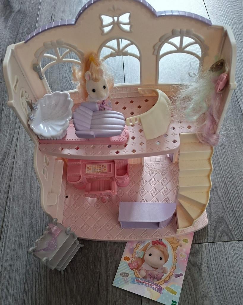 Sylvanian Families kapsalon met poppetje en accessoires, Ophalen, Zo goed als nieuw, Meisje