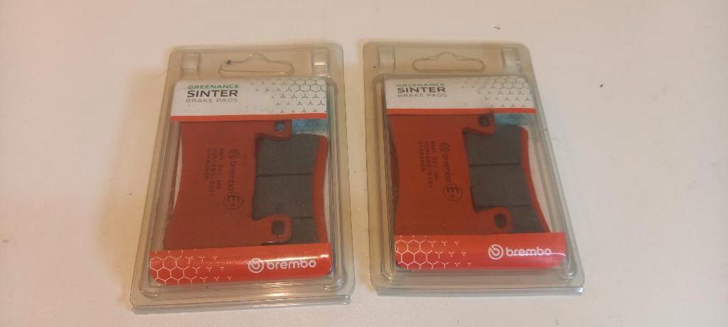 set BREMBO  remblokken voor kawasaki ZX636R, Ophalen of Verzenden, Nieuw