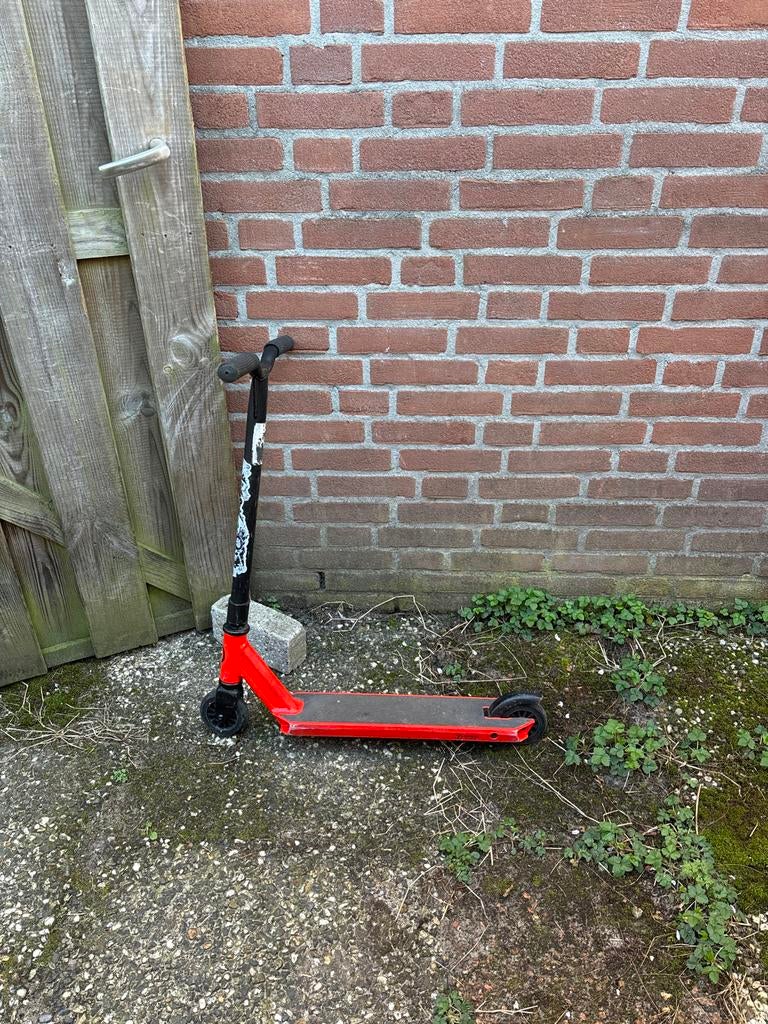 Rode stuntstep - Gebruikt, Fietsen en Brommers, Steps, Ophalen, Gebruikt, Gewone step