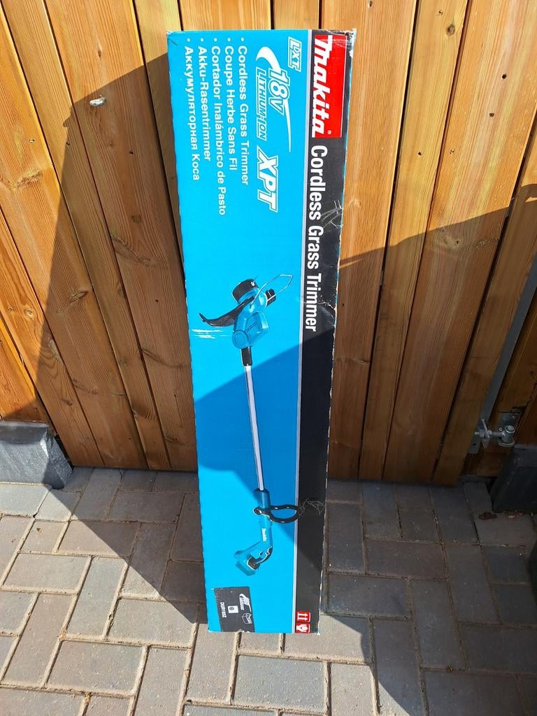 Makita 18v trimmer, Ophalen, Nieuw, Accu