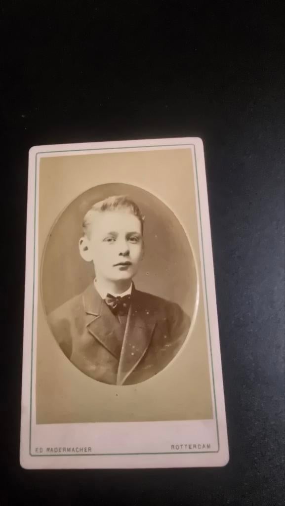 Antieke foto van jongen, Ed Radermacher Rotterdam, Ophalen of Verzenden