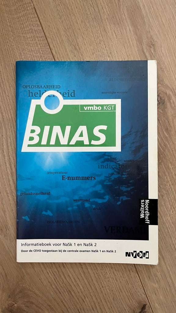 Binas vmbo kgt - Informatieboek voor NaSk 1 en NaSk 2, Boeken, Schoolboeken, Ophalen of Verzenden, Zo goed als nieuw, VMBO, Scheikunde