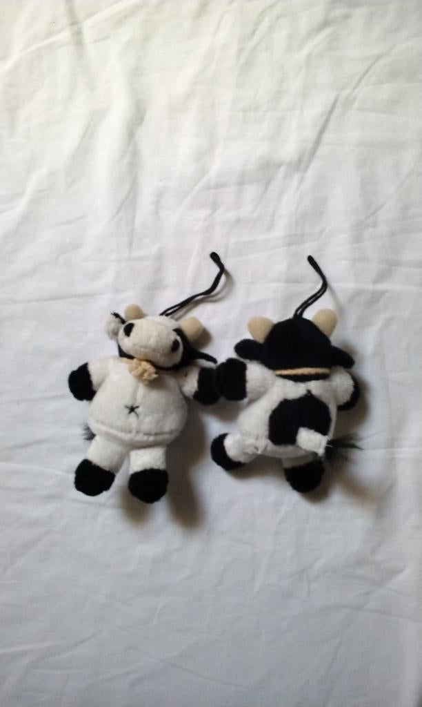 3 knuffel koetjes met ophanglus, Ophalen of Verzenden, Zo goed als nieuw, Koe