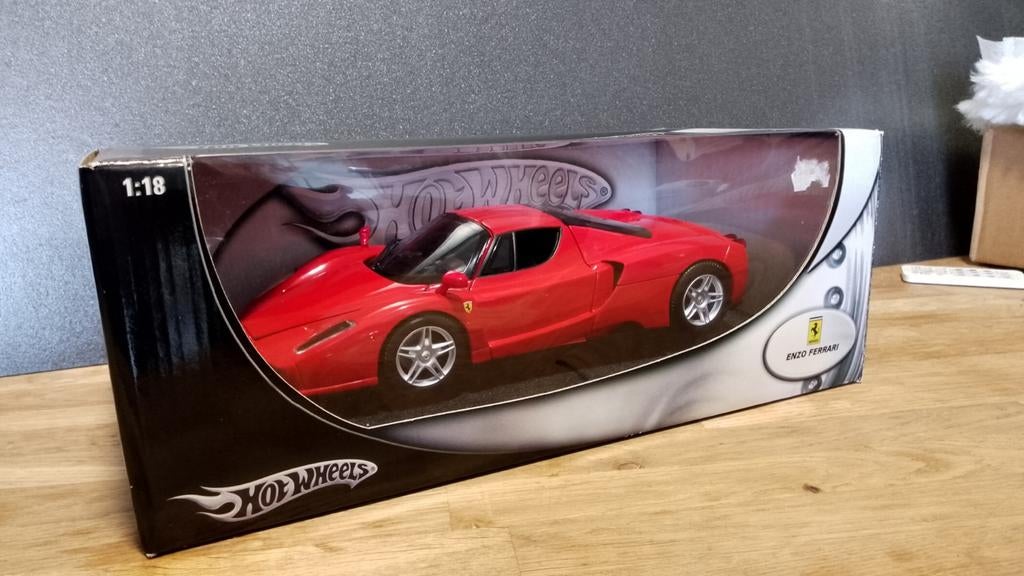1:18 Hot Wheels Ferrari Enzo Nieuw in de doos, Hobby en Vrije tijd, Modelauto's | 1:18, Ophalen of Verzenden, Nieuw, Hot Wheels