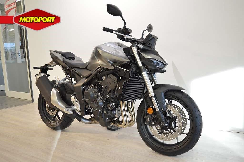 Honda CB 1000 HORNET (bj 2026), Doornveld 180-184
B-1731  ZELLIK, BE, Bedrijf, HONDA MOTOR EUROPE BENELUX, Info@motoportassen.nl