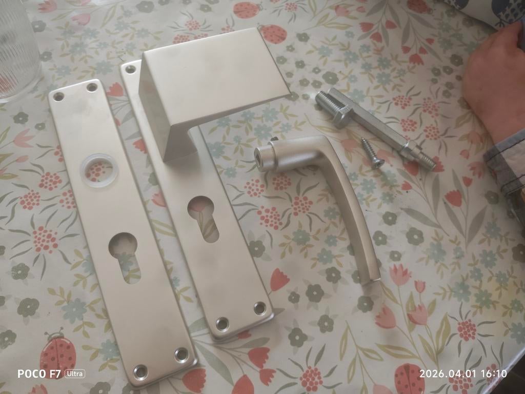 Nieuwe Deurklink met Sleutelplaat - RVS Look, Ophalen of Verzenden, Nieuw, Rvs, Klink of Kruk