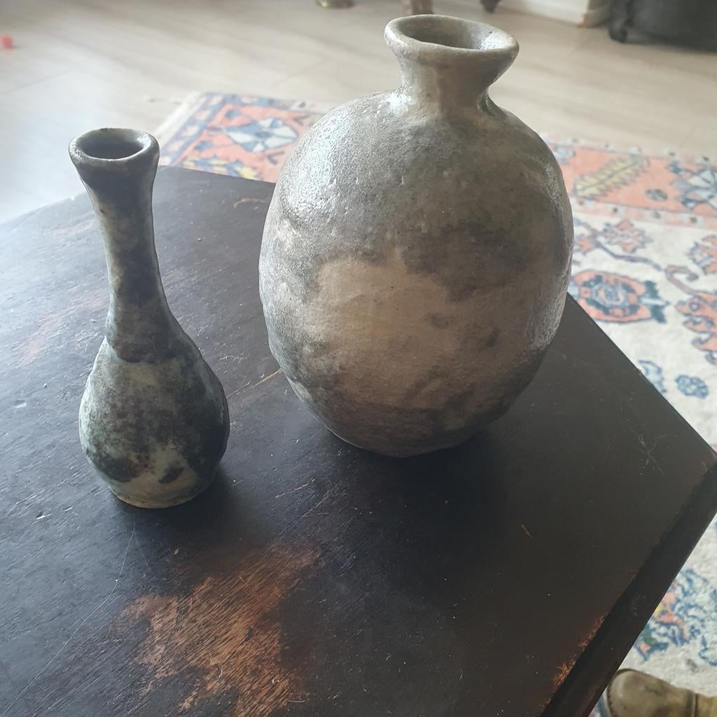 J.H. van Riessen. 2 puntgave vaasjes., Overige kleuren, Aardewerk of Porselein, Ophalen of Verzenden, Zo goed als nieuw