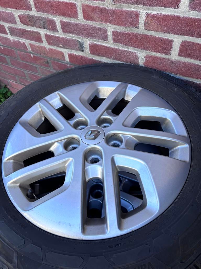 Winterbanden op originele velgen Renault Trafic 215/60 R17C, Auto-onderdelen, Banden en Velgen, Banden en Velgen, Winterbanden