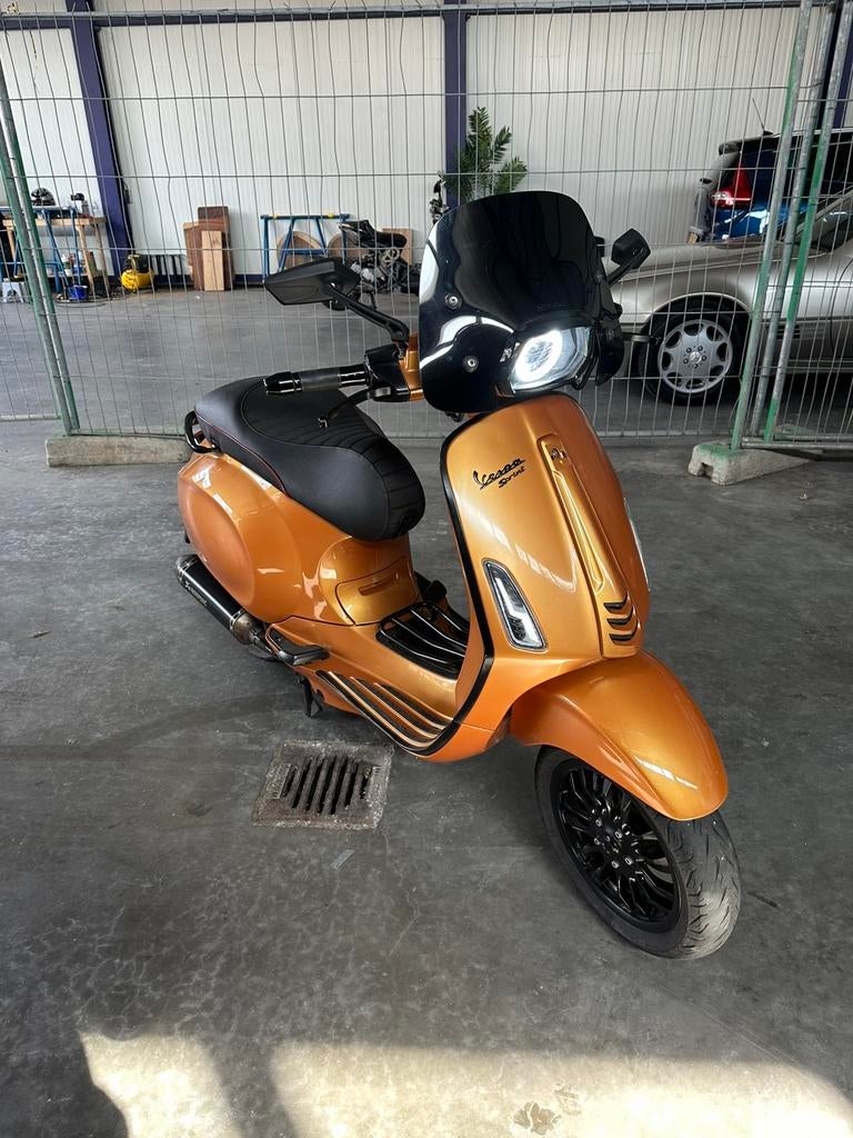 Vespa sprint, Fietsen en Brommers, Scooters | Vespa, Ophalen, Overige modellen, Maximaal 45 km/u, Zo goed als nieuw