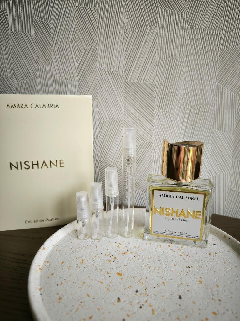 Nishane - Ambra Calabria - (5ml) Sample/Decant, Verzenden, Zo goed als nieuw
