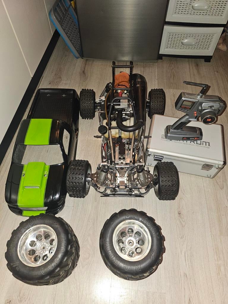 Complete hobby full aluminium fg monstertruck, Benzine, Auto offroad, Ophalen of Verzenden, Zo goed als nieuw