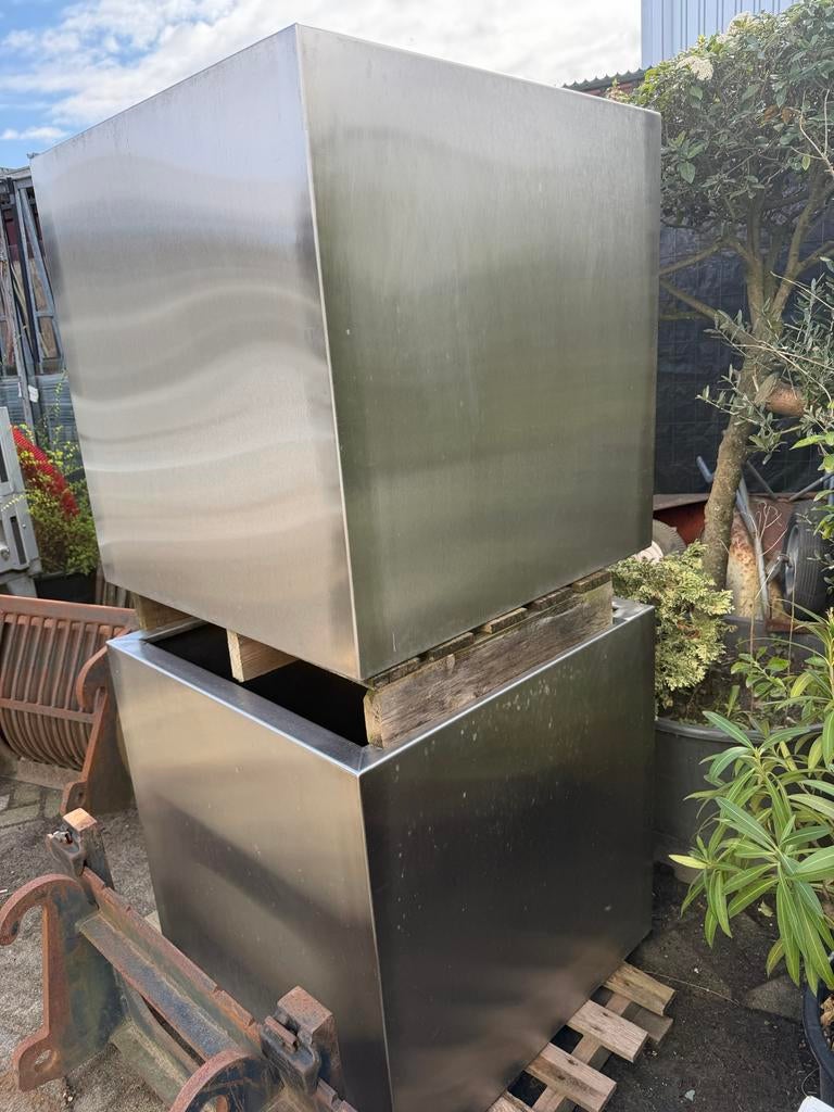 2 RVS 80x80x80 plantenbakken, Tuin en Terras, Ophalen, Gebruikt, Vierkant, Metaal