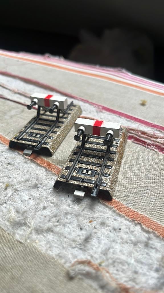 Te koop 2 x stootblok van marklin 7190, Hobby en Vrije tijd, Wisselstroom, Gebruikt, Rails, Ophalen of Verzenden