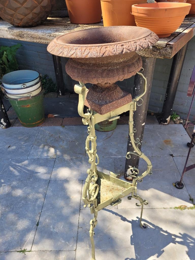 Antieke smeedijzeren planten standaard, Ophalen of Verzenden