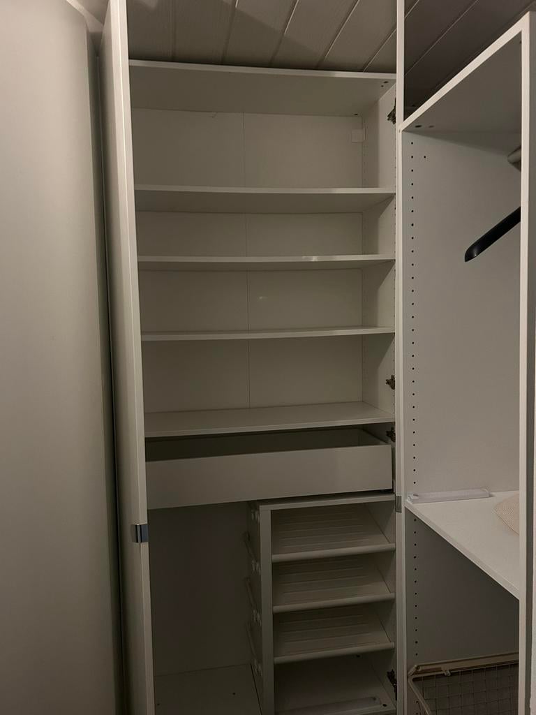 4 witte ikea Pax kasten met inhoud tekoop verschil in h + d, Ophalen, Zo goed als nieuw