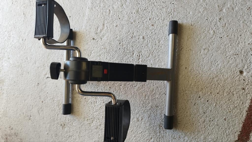 Compacte fietstrainer voor revalidatie en oefeningen, Ophalen of Verzenden, Gebruikt, Benen, Overige typen