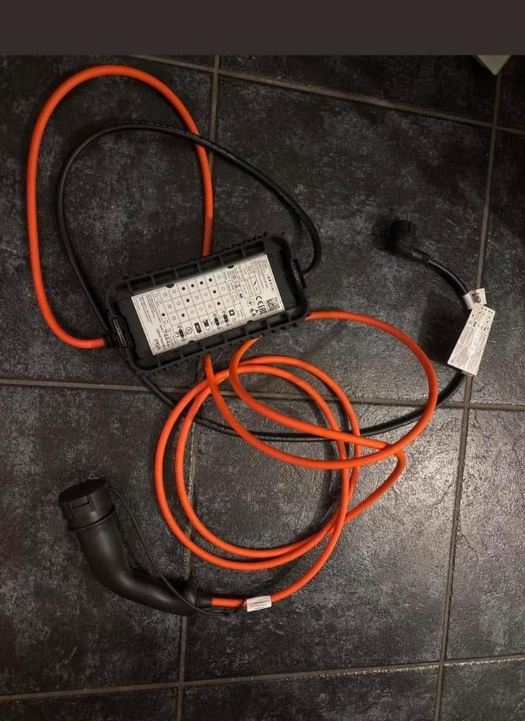 Aptiv draagbare lader voor elektrische auto's nieuwstaat, Ophalen of Verzenden, Laadkabel