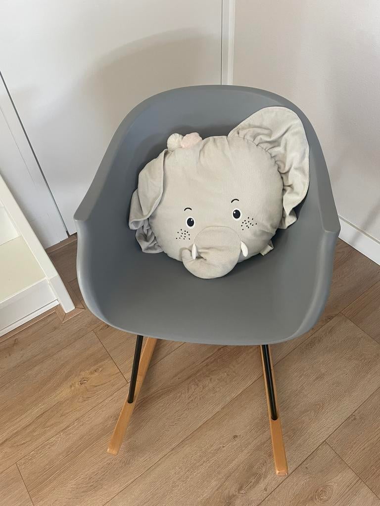 Nette schommelstoel / kuipstoel, Ophalen, Zo goed als nieuw, Stoel(en)